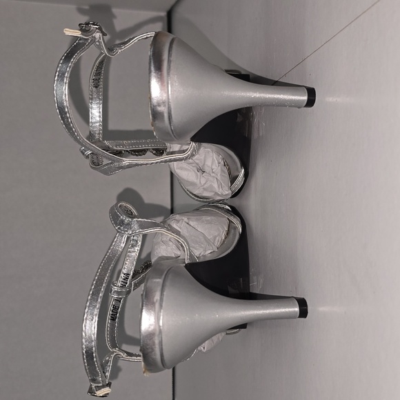 Michaelangelo Meg Silver Rhinestone Detail Special Event Womens Size 9.5 - Picture 5 of 12